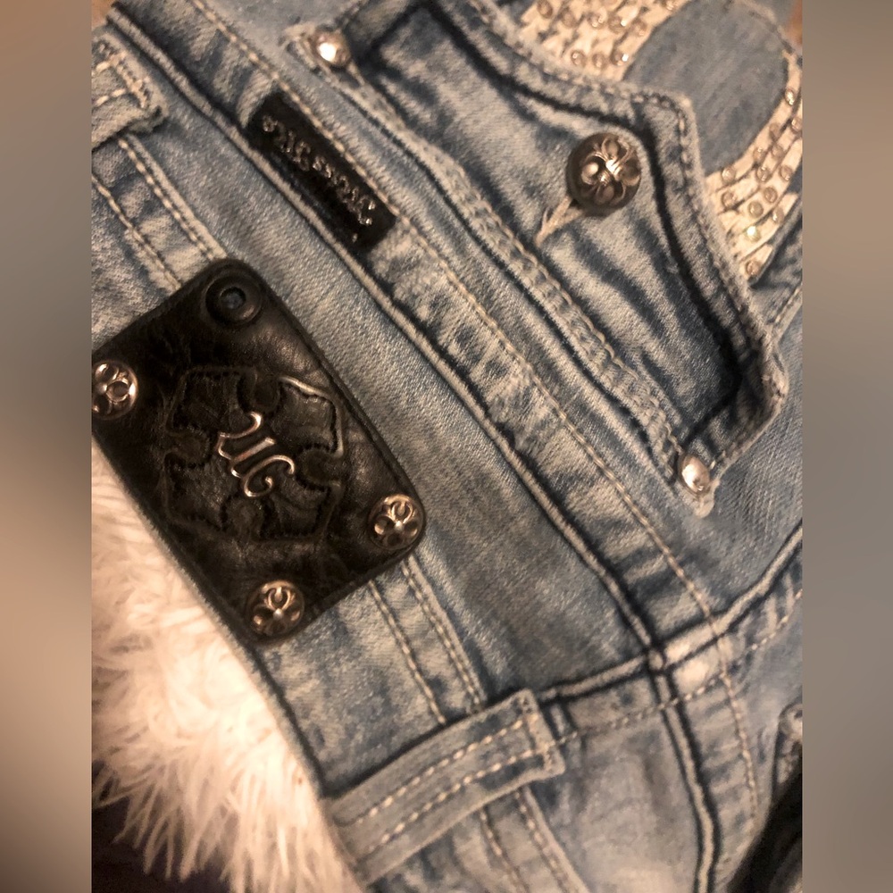 Miss me jeans size 29 ! Angel wing back pockets with rhinestones!!
